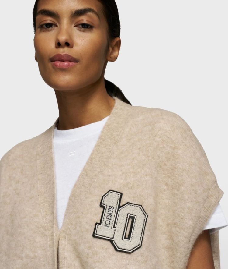 SOFT V-NECK KNIT GILET 1130 EARTH
