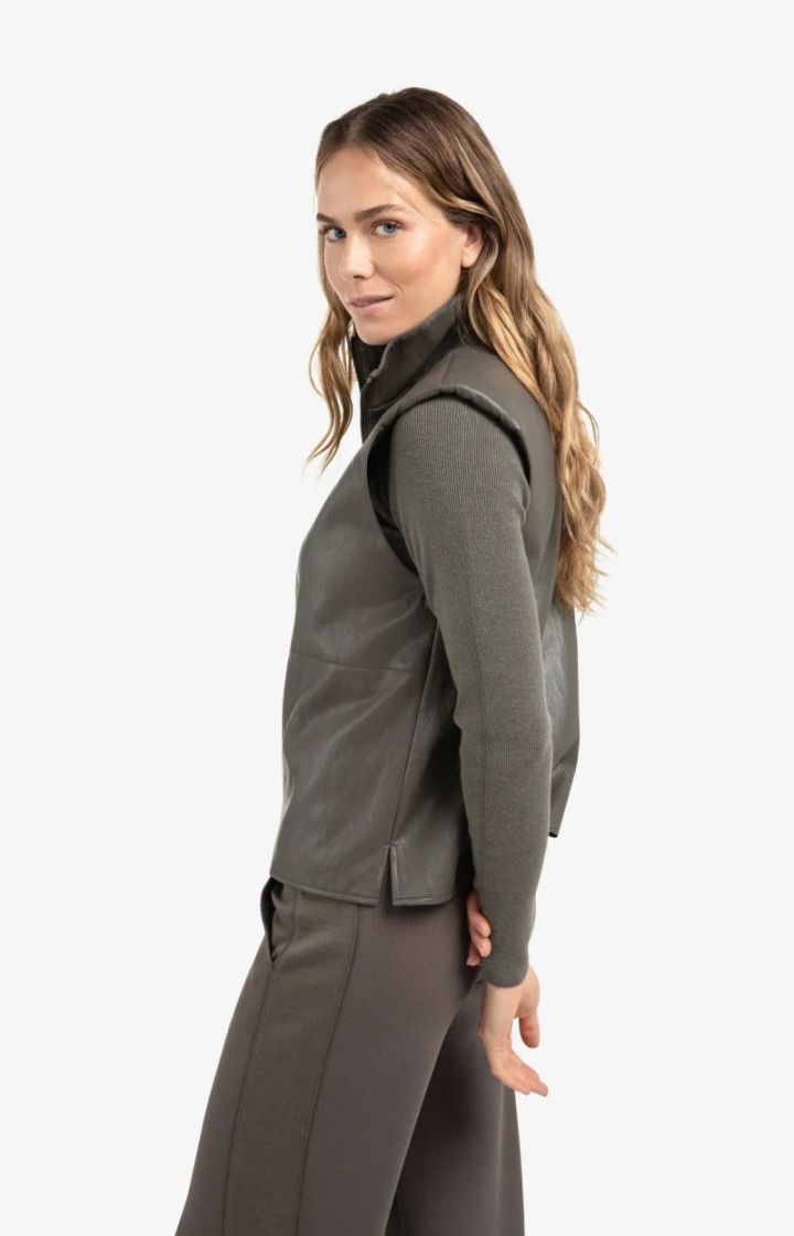 FAUX LEATHER TOP DARK TAUPE